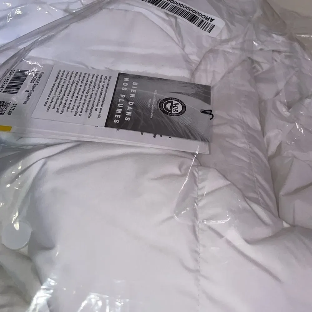 LULULEMON WUNDER Puff SUPER CROPPED vest WHITE SIZE 8 perfect cute NWT - Picture 7 of 7